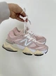 Кросівки жіночі NB 9060 Pink Beige комфортне міське взуття на кожен день рожевого кольору розмір 39 - зображення 5
