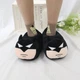 Мягкие домашние плюшевые тапочки-игрушки «Бэтмен» (Batman Plush Slippers) — объемные комнатные чуни в стиле супергероев DC 36 - изображение 1
