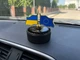 Автомобильный ароматизатор-диффузор “Знамя” на солнечной батарее • Освежитель воздуха в машину с декоративными флагами Украины и ЕС для панели авто 58212 - изображение 5