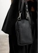 Женская сумка для телефона Sambag Modena фактурная черная, компактная кросс-боди сумка из экокожи 67602 - изображение 4