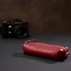 Женская кожаная ключница GRANDE PELLE красная на молнии тубус 13х3х4 см 56000 - изображение 6