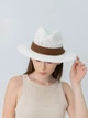 Плетений капелюх федора з коричневою стрічкою D.Hats білий - зображення 1