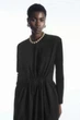 Сукня жіноча COS asymmetric gathered-waist midi dress 1194527001 S Чорний - зображення 3