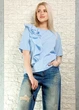 Футболка бавовняна з батистовим воланом блакитна Gioya 17-023 - L-XL - блакитний - зображення 3