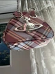 Жіноча сумка Vivienne Westwood Vegan Archive Orb / Брендова рожве сумка вівьєн вествуд зі срібним ланцюжком та великим фірмовим лого-орбом - изображение 3