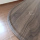 Стол кофейный приставной на колесах с двумя открытыми полками, журнальный столик овальный 99,5×50×50,5 см из ЛДСП для гостиной, спальни, кабинета и офиса, мобильный стол в стиле Loft, Темный орех, YM-195-Walnut/Black - изображение 8