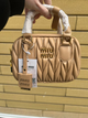 Жіноча сумка крос-боді Miu miu 2310 (19×13×6) бежева - зображення 7