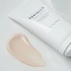 Освітлюючий сонцезахисний крем з тонуючим ефектом Skin1004 Madagascar Centella Tone Brightening Tone-Up Sunscreen 50 мл - изображение 3