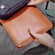 Чехол WIWU Air Skin Pro II 13.6" с подставкой искусственная кожа коричневый - изображение 5