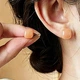 Женские сережки "Квадратики" 1.2см jewelry Карамельного цвета - изображение 3