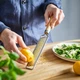 Терка для цитрусової цедри з ручкою, нержавіюча сталь/бук, 33 см IKEA VARDAGEN 605.814.87 - изображение 4