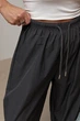 Легкие однотонные спортивные штаны из плащевки цвет темно-серый размер L FL_003440 - изображение 4