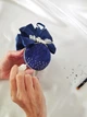 Новогодняя игрушка Шар синяя с серебристым стразовым декором - изображение 3