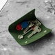 Кожаная ключница Vets Green на кнопках, зеленая футляр-ключница из натуральной кожи Crazy Horse с 4 карабинами, 13х6х2 см - изображение 3