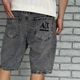 Чоловічі джинсові шорти A|X Armani Exchange М сірі прямого крою з декоративними потертостями - зображення 5