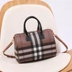 Женская сумка Burberry Medium Check Bowling коричневого цвета артикул 36590 - изображение 2