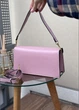 Женская сумка Coach 6938 кросс-боди светло розовая - изображение 4