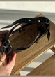 Женская сумка Guess VG797919 багет через плечо рептилия крокодил черная - изображение 5