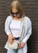 Женская сумка Guess 136 кросс-боди бледно-розовая - изображение 8