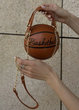 Жіноча коричнева кругла сумка BASKETBALL м'яч на ланцюжку - зображення 2