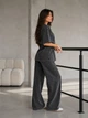 Костюм жіночий Coast Moda 4232 варений тай-дай брюки палаццо з футболкою оверсайз серце S графіт - зображення 6
