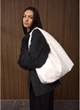 Женская сумка Sambag HOBO L белая из экокожи большая городская hobo-сумка 51925 - изображение 7