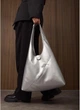 Жіноча сумка Sambag HOBO M срібна з екокожі велика hobo-формат 35×40×8 см 51920 - зображення 3
