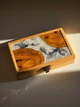 Шкатулка для украшений из дерева и эпоксидной смолы Мраморная с зеркалом - изображение 3