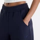 Женские синие спортивные брюки New Balance Athletics Crafted Fleece 34 (XS) (WB62L0NLDNT) - изображение 4