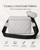Сумка в стиле Louis Vuitton светло-серая 25×18×5 см - мессенджер через плечо из экокожи, брюшком и ремешком в комплекте - изображение 2