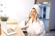 Скринька для прикрас Beautylushh багаторівнева квадратна з дзеркалом та замком для зберігання ювелірних виробів та годинників 255х255х300 мм МДФ органайзер для косметики та коштовностей - зображення 9