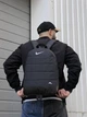 Функциональный городской рюкзак Матрац темный меланж Nike с белым логотипом надежный аксессуар для повседневного использования - изображение 1