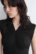 Блуза жіноча COS pleated v-neck top 1277290001 Eur 40 Чорний - изображение 4