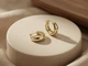 Сережки-кільця жіночі золотисті 1,5 см - изображение 1