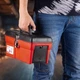 Ящик для инструментов Intertool 13 дюймов пластиковый с металлическими замками и съемным лотком для хранения ручного инструмента и крепежей удобный органайзер для гаража мастерской или автомобиля - изображение 6