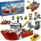 Большой детский городской конструктор City 66116 «Пожарный катер» (Fire Boat), игровой набор с кораблем, горящим маяком и минифигурками (412 деталей) - изображение 1