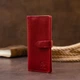 Вертикальний жіночий гаманець глянцевий Anet на кнопці Grande Pelle 11325 червоний - зображення 8