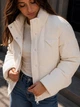Куртка женская Fashion 3072 вафельная короткая с воротником-стойкой S молочная - изображение 1
