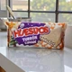 Шоколадный батончик Huesitos Combix White с хрустящим печеньем и какао 200 г - изображение 1