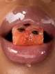 Олія для губ Gisou Honey Infused Lip Oil Watermelon Sugar 8ml - зображення 3