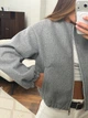 Бомбер женский короткий из мягкого кашемира без подкладки на молнии с объемными длинными рукавами и эластичными манжетами G&M k-131974 42-46 Размер цвет серый - изображение 4