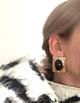 Сережки акцентные большие черные камни jeweston золотого цвета - изображение 10