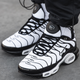 Кроссовки мужские и женские Ni air max TN+ white black / Най аир макс ТН+ плюс белые черные 39 - изображение 1