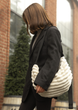 Жіноча сумка Sambag HOBO Bag-glove з внутрішніми кишенями та утепленими боковими кишенями з тканини молочна - зображення 5