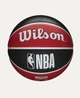 Баскетбольный мяч Wilson NBA Team Tribute Tribute Chi Bulls размер 7 WTB1300XBCHI (оригинал) - изображение 2
