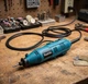 Гравер електричний Makita GD0200C 32000 об/хв Потужність 240Вт Діаметр патрона 1–3,2 мм 300 насадок у комплекті - зображення 2