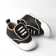 Дитячі кросівки BottiLion Casual Shoes з натуральноі шкіри на липучці , антиковзна підошва, внутрішня устілка 12,5 см ( 1,5-2 роки) , чорно-білі з золотистим кантом - изображение 6