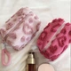 Косметичка пенал дитяча плюшева м'яка з сердечками хутряна Teddy для дівчинки темно рожева - изображение 2