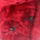 Искусственная паутина на Хэллоуин растяжимая для декора помещения фотозоны и тематической вечеринки красный - изображение 5