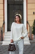 Свитер женский базовый молочного цвета 39416 One Size - изображение 4